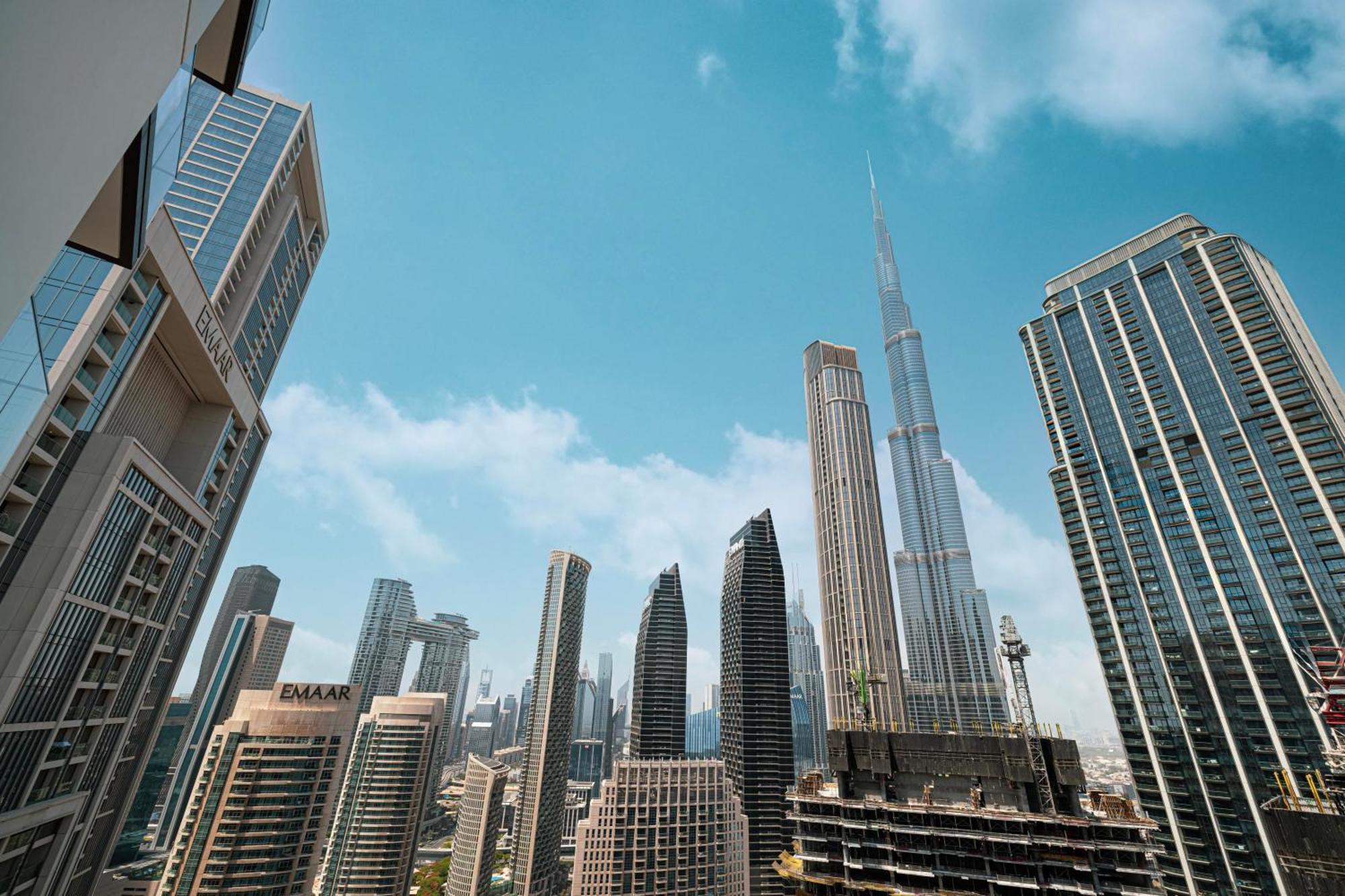 Apartment Burj Crown Luxury 4 Bedroom, Balcony Views, 5 Min To Burj Khalifa *