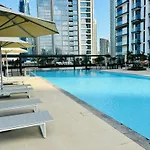 Burj Crown Luxury 4 Bedroom, Balcony Views, 5 Min To Burj Khalifa