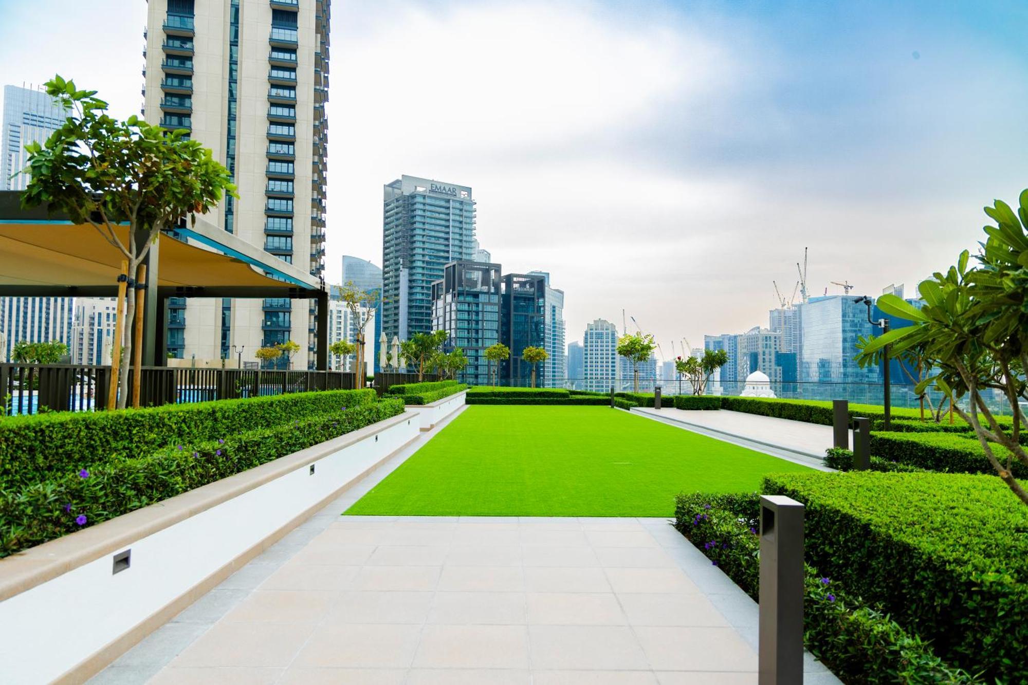 Apartment Burj Crown Luxury 4 Bedroom, Balcony Views, 5 Min To Burj Khalifa