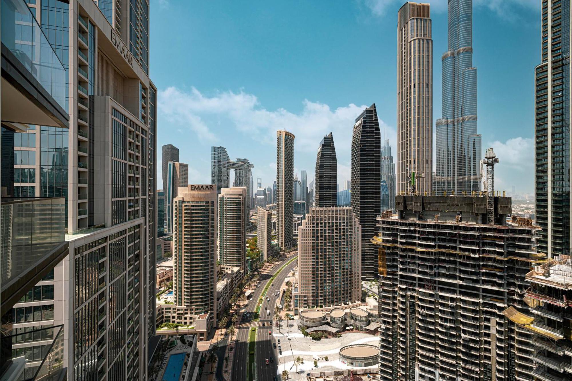 Apartment Burj Crown Luxury 4 Bedroom, Balcony Views, 5 Min To Burj Khalifa Dubai